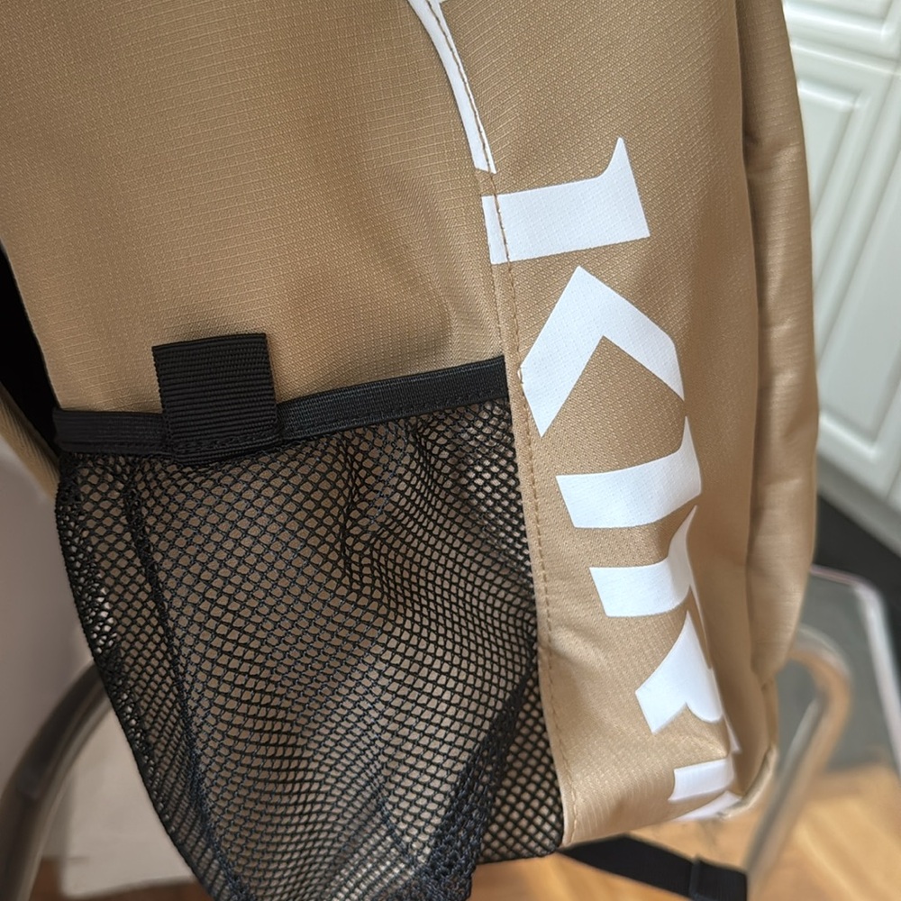 NWT Selkirk Core Series Pickleball Backpack in Tan - Picture 8 of 8